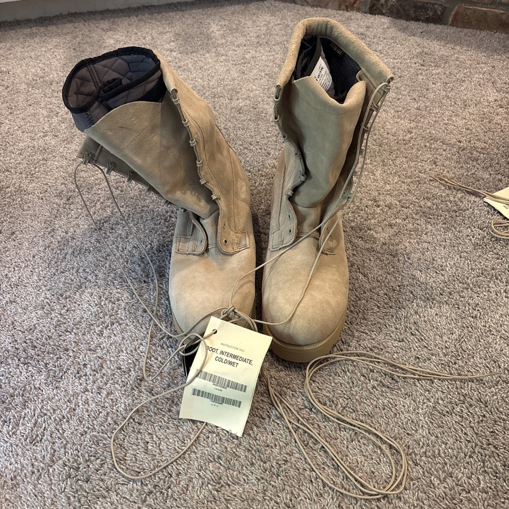 Wellco 325 ICW Intermediate Cold/Wet Gore-Tex Combat Boots 14.5W 14 1/2 Wide
